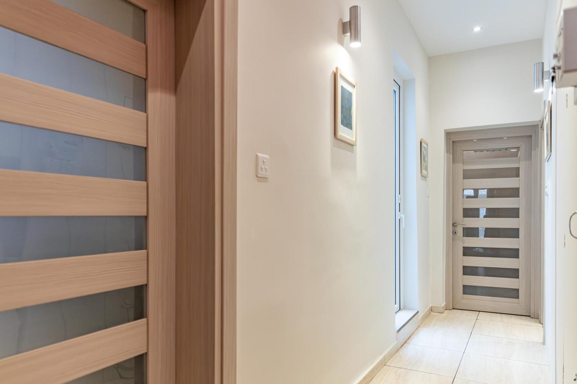 Traditional Maltese Styled 2Br Apartment With Large Maltese Balcony & Internal Yard - Located In The Heart Of Valletta - Maltese Capital City Exterior foto